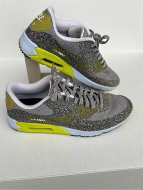 Nike air  Max golf  Grey with green  Accents Sneakers